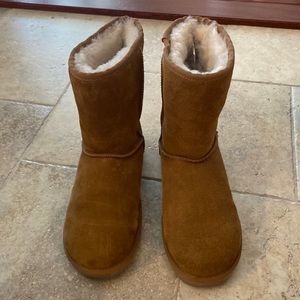Koolaburra by UGG ladies size 9 EUC